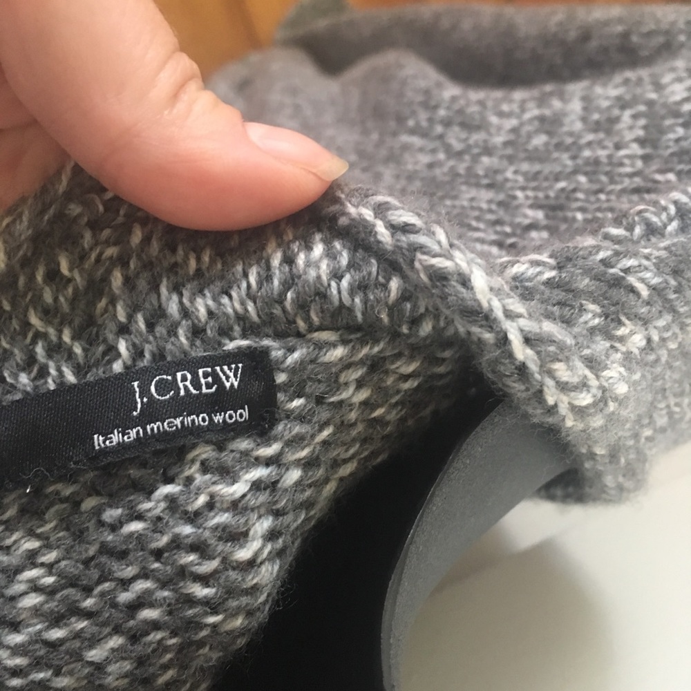 J. CREW Italian Merino Wool sweater - Picture 4 of 4